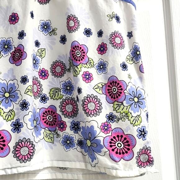 Floral Short Sleeve Top - White and Blue - Picture 5 of 10